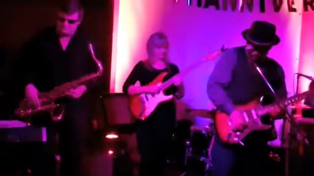 ENB at Biscuits "Trouble"..MP4 Guest Nancy Wenstrom .m4v смотреть онлайн