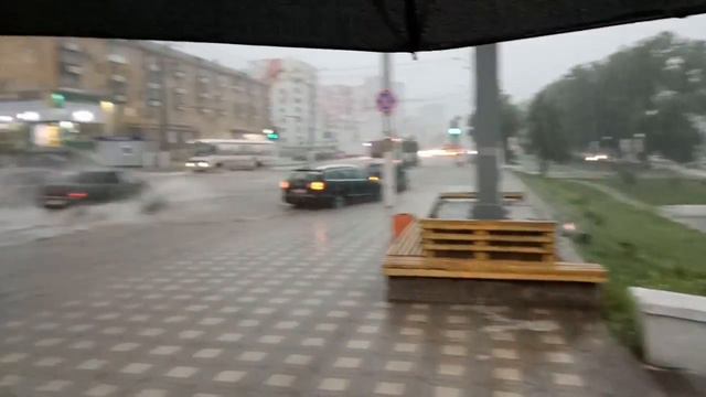 Ливень в Кирове 18.07.2017 смотреть онлайн