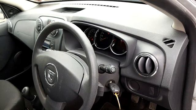 162MH882 - 2016 Dacia Sandero ALTERNATIVE 1.2 LOW MILEAGE 8,950 смотреть онлайн