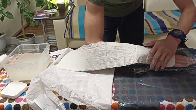 гипсуем руку самому себе в домашних условиях. смотреть онлайн