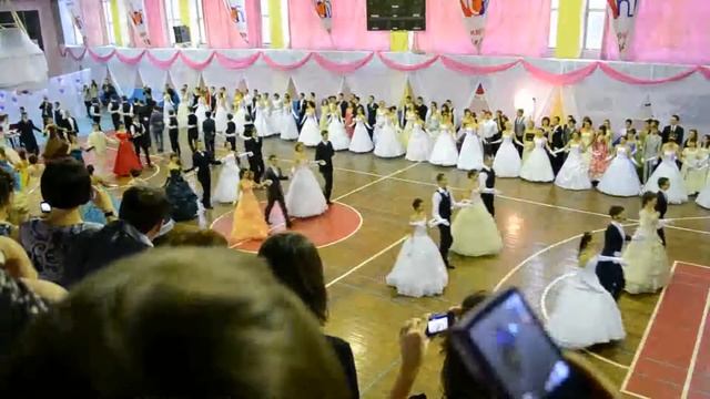 "Полонез" на балу СГАУ 2013 смотреть онлайн