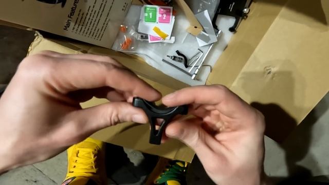 Установка USB зарядки, мотосумки Motocentric, крепления навигатора, защитных пленок на MT-09 смотреть онлайн