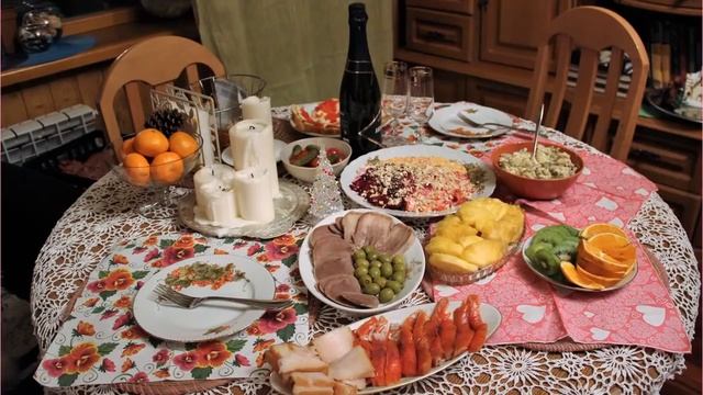 - Илья, ты ведь можешь иметь любую женщину, самую красивую, без детей и проблем. Зачем тебе я? смотреть онлайн