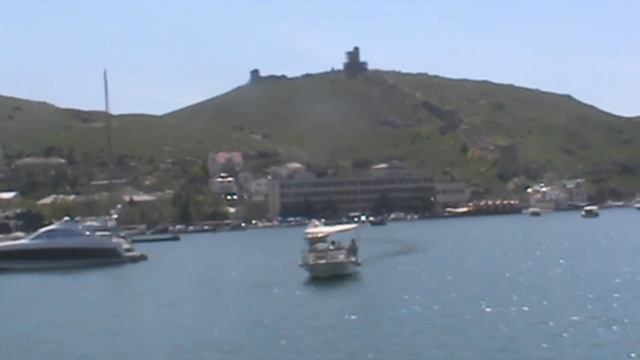 выход из Балаклавской бухты в море смотреть онлайн