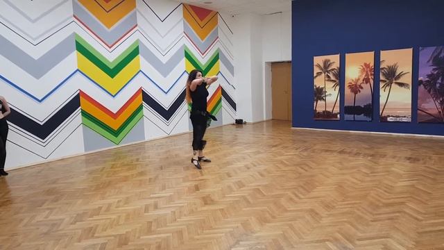 Новая постаноака для начального уровня от Лейлы Адоры. смотреть онлайн