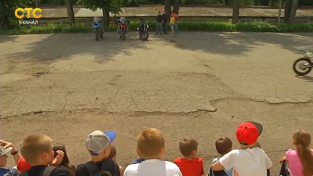 Байкеры и школьники смотреть онлайн