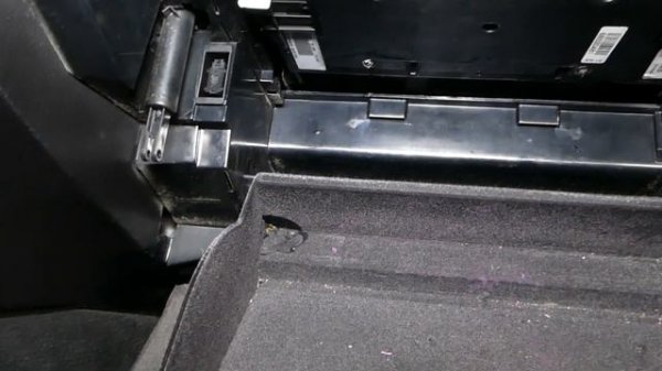 BMW E46 GLOVE BOX REMOVAL REPLACEMENT GLOVEBOX BROKEN