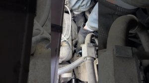 Как можно поменять масло и заменить масленный фильтр на Рено Сандеро 2011гв