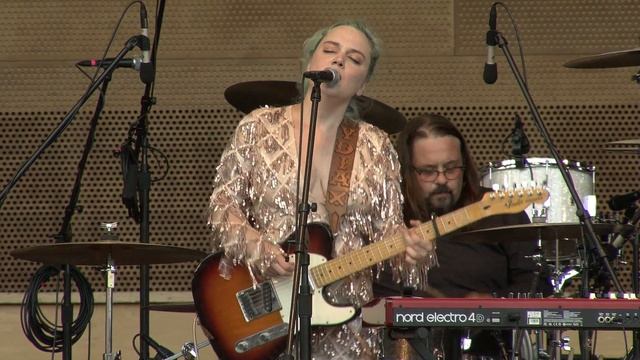 Lydia Loveless: Millennium Park Summer Music Series смотреть онлайн