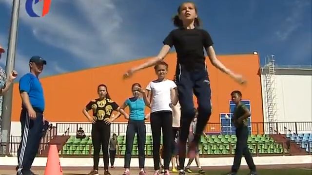 Лето весёлое, лето спортивное смотреть онлайн