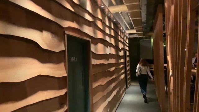 London England ?? Walking the streets / bars смотреть онлайн