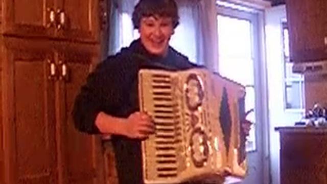 adam and the accordion смотреть онлайн