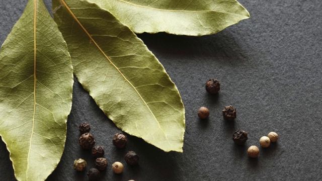 Вот что творит Лавровый Лист, если пить его Каждый День. смотреть онлайн