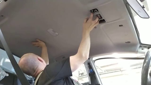 Как снять обшивку потолка на Солярисе смотреть онлайн