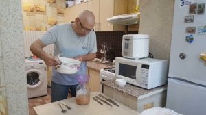 СУДАК | Чистим и солим икру судака.