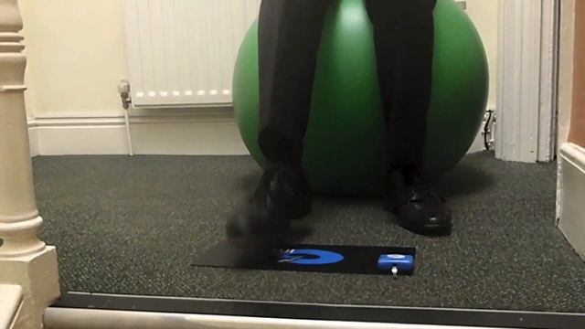 Interactive Metronome, I4 Sit on Gym Ball, Tap Both Toes смотреть онлайн