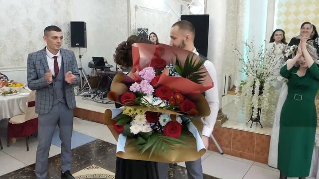 Огненная лезгинка танец мамы и жениха на свадьбе Дагестан смотреть онлайн