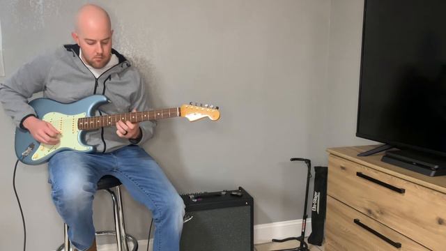 Fender Mustang GTX Bassbreaker Mid Gain Preset смотреть онлайн