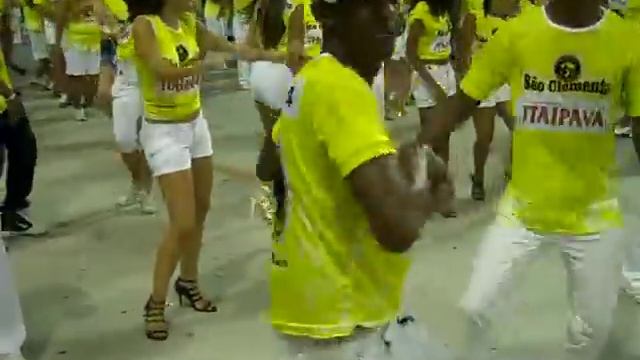 ??  Samba Dance: Samba Dancing At The Brazilian Carnival