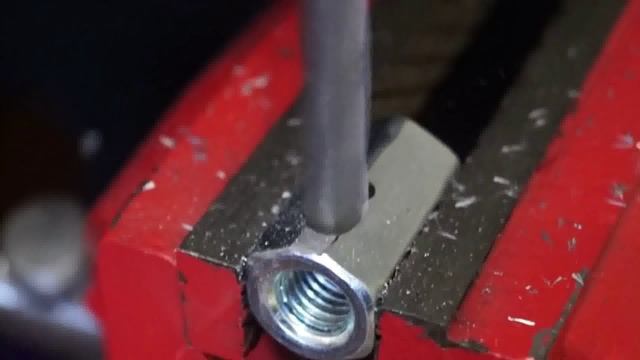 Как заточить сверло Самый быстрый способ просто посмотри. смотреть онлайн