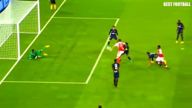 Месут Озил | Лучшие финты и голы | 16/17 | Mesut Ozil | Goals and skills | 16/17 смотреть онлайн