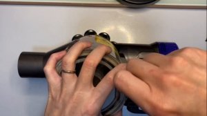 Dyson V8 Vacuum Cleaner Battery Replacement in 5 mins
