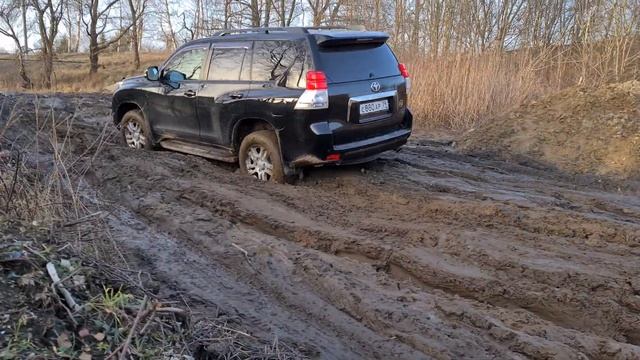 Домашний оффроад Toyota Land Cruiser Prado 150 4.0 l. смотреть онлайн