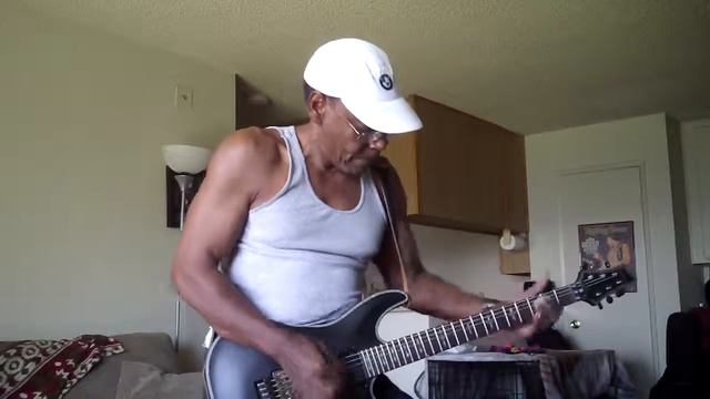 Schecter Hellraiser Passive Black W/FR смотреть онлайн