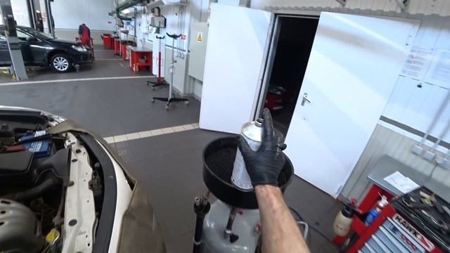 CAMRY 40. Замена масла в ГУРе. смотреть онлайн