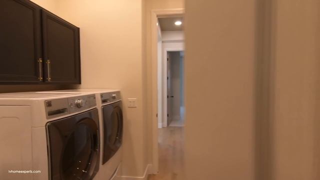 Stunning Custom Red Rock Country Club $2.2M, 4107 Sqft, 4BD, Den, 4BA, 3CAR, Golf & Mountain View смотреть онлайн