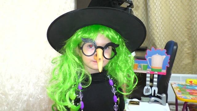 Ведьма и Волшебное Зеркало - Кто Самая Красивая?