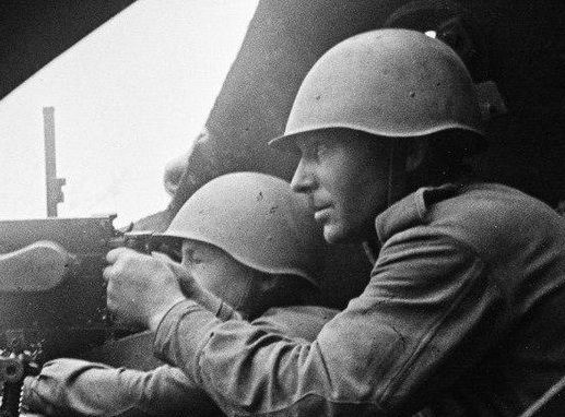 Два Максима смотреть онлайн