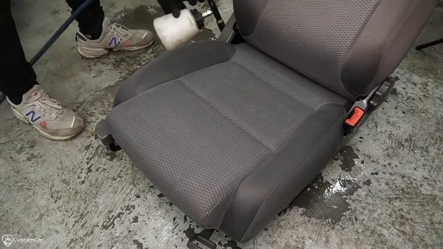 Cвинарник на колесах AUDI A2. Химчистка ушатаного салона авто смотреть онлайн