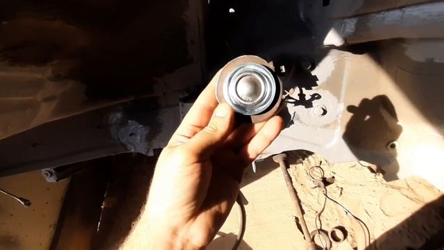 замена шаровой верхнего рычага Mercedes W202  W210