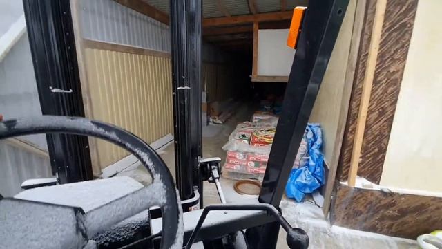 заводим в мороз -12 погрузщик нс газу Nissan 15 смотреть онлайн