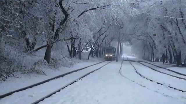 Новокузнецкий трамвай в первый день зимы смотреть онлайн