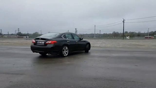 Infiniti M30ds czy uda się zakręcić? Mały drift смотреть онлайн