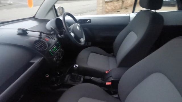 Volkswagen Beetle 1.6 Sola Cabriolet Euro 4 2dr смотреть онлайн