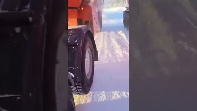 Полопались все колеса на зимнике | Broke all the wheels for winter смотреть онлайн