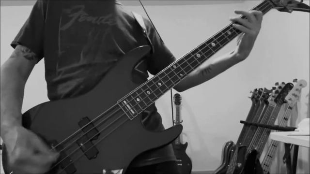 Danko Jones - Sound of Love (bass cover) смотреть онлайн