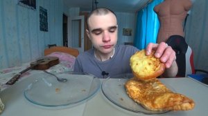 МУКБАНГ ЧЕБУРЕКИ : С МЯСОМ, РЫБОЙ, НУТЕЛЛОЙ / ПИЦЦА С ВЕТЧИНОЙ / EATING / ОБЖОР / Mukbang ASMR АСМР