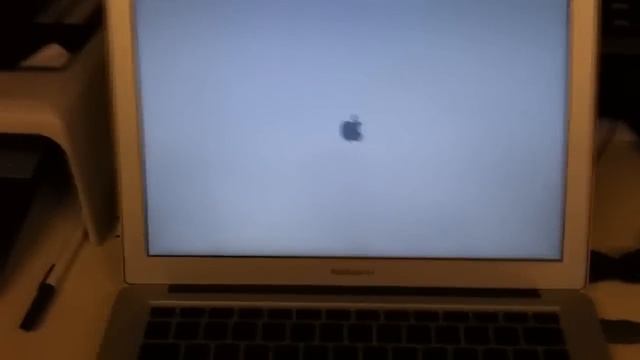 MacBook Air 2010 Startup With Lion