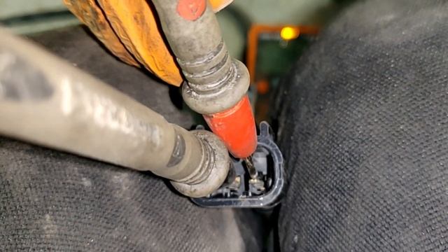 DEF Heater Line Check Volvo D13 P20B913 смотреть онлайн