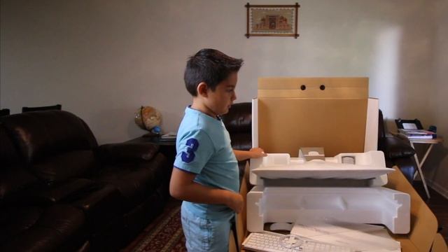 2017 5K iMac unboxing. No iMacs were hurt during taping of this review. смотреть онлайн