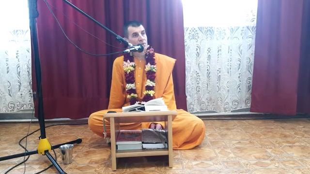 Лекция по "Бхагавад-гите", 17.21, г. Братск, Вальмики дас, 08.05.2022 смотреть онлайн