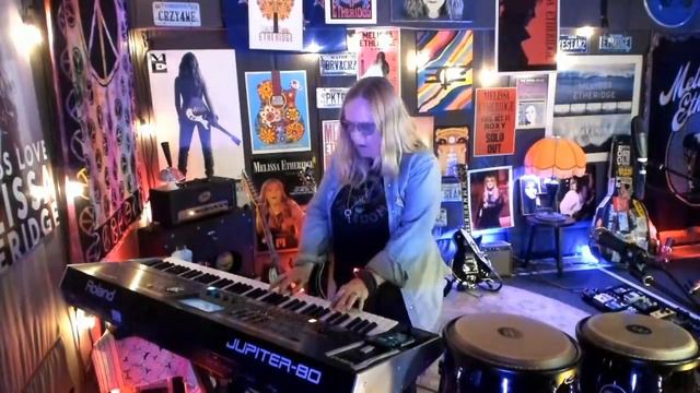 Melissa Etheridge Covers 'Purple Rain' by Prince on EtheridgeTV смотреть онлайн