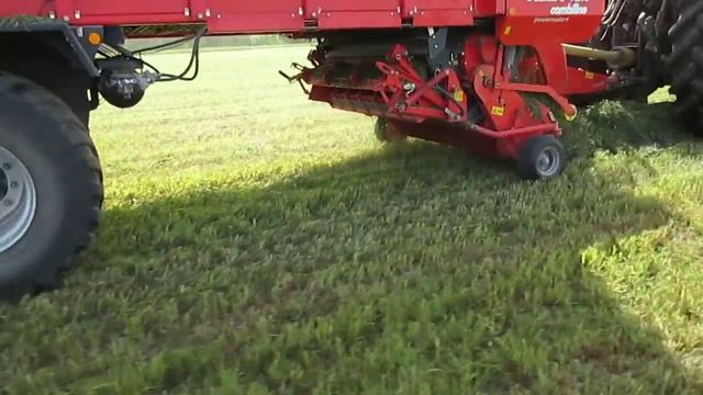 Видео работы комбинированного прицепа-подборщика JUMBO(Австрия) смотреть онлайн