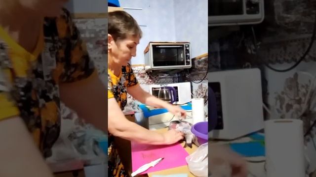 как чистить и жарить карасей смотреть онлайн