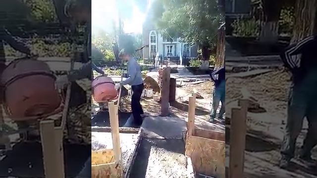 Заливка фундамента под памятник 10 Заповедей в Вулканештах. смотреть онлайн