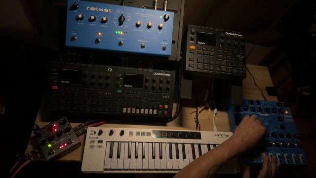 Dark Ambient. Soma Lyra 8 & Cosmos. Source Audio Ventris. 🪐🛸 смотреть онлайн